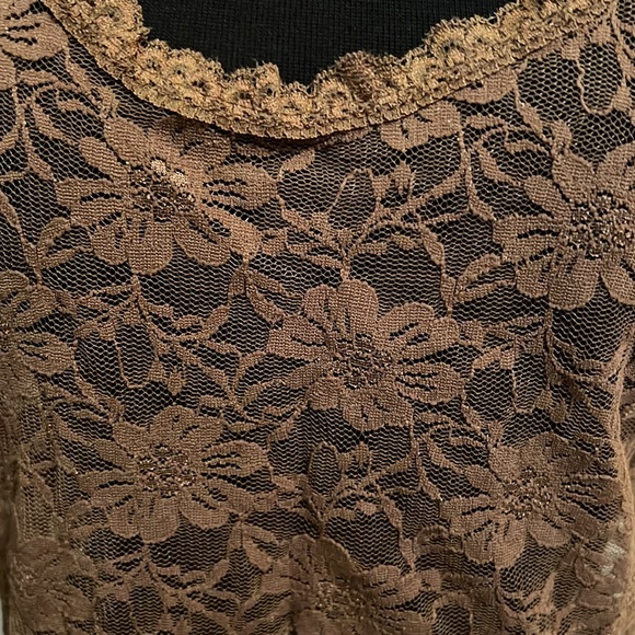 Lace Tee - Picture 2 of 4